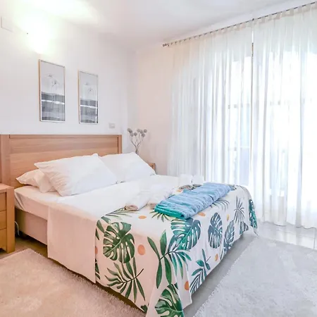 Holiday home Casa Diana By Interhome Bibali